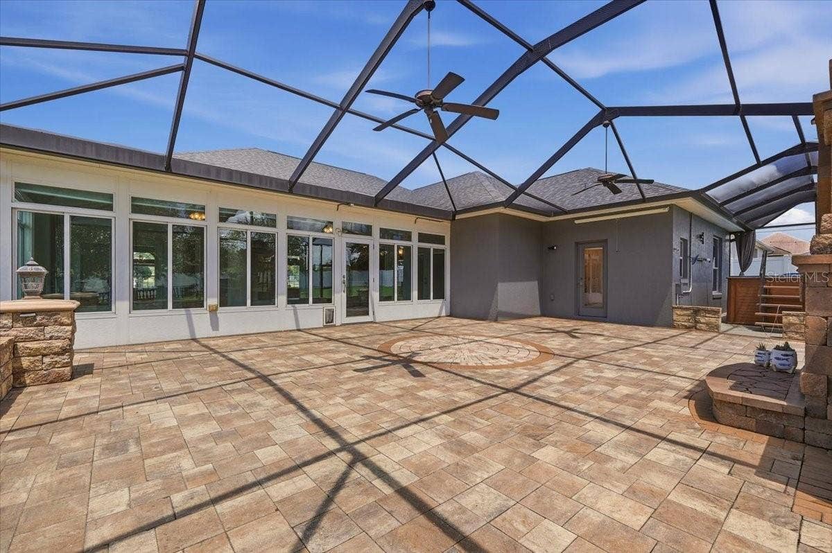 230 LAKE ARIETTA COURT, Auburndale, FL 33823 screened lanai