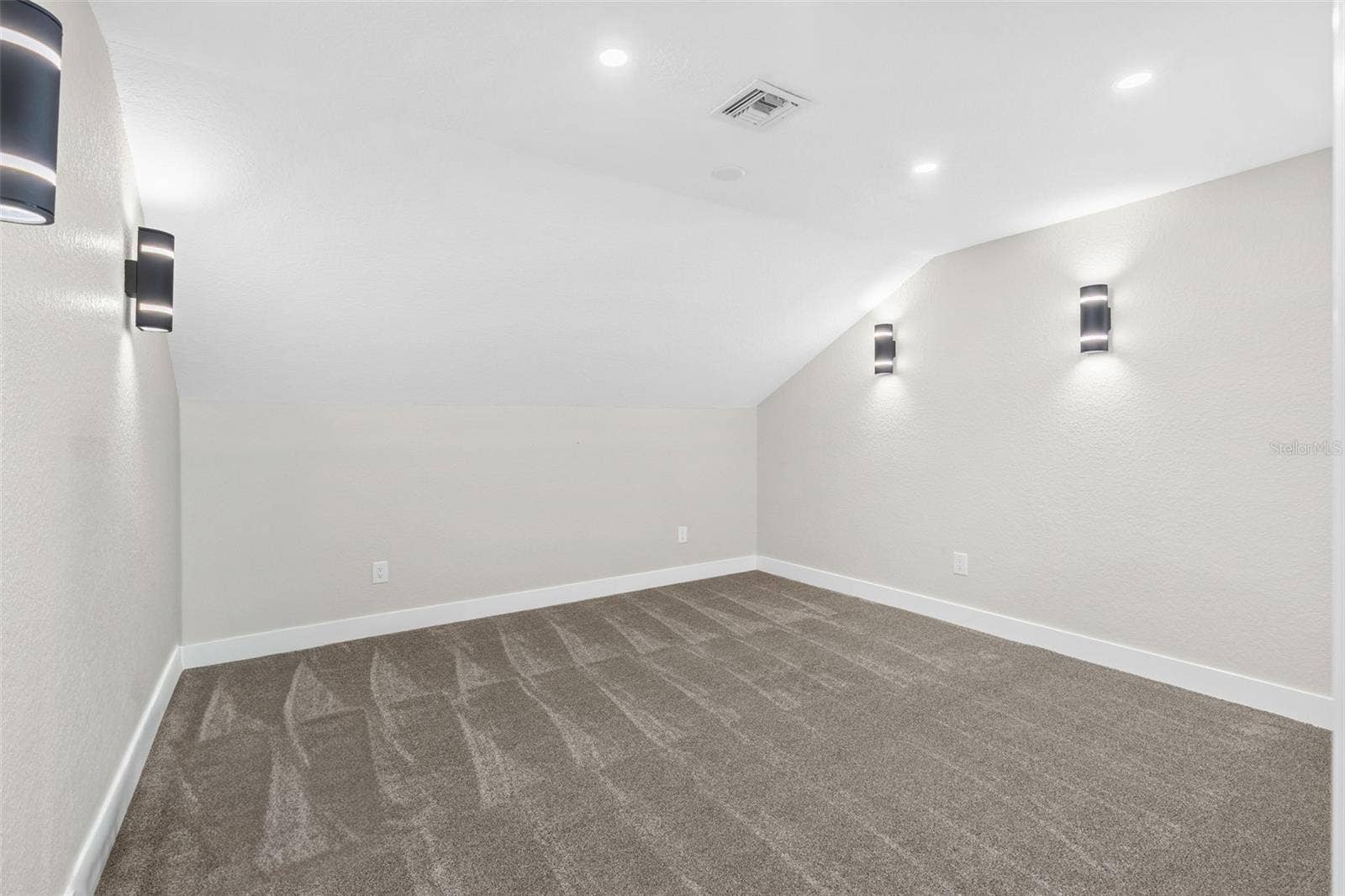 2540 HEMPEL COVE CT, Windermere, FL 34786 2540 HEMPEL COVE CT, Windermere, FL 34786