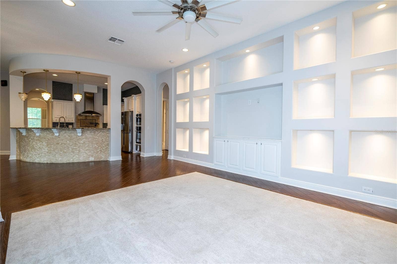 1720 LAKE ROBERTS LANDING DRIVE, Winter Garden, FL 34787 1720 LAKE ROBERTS LANDING DRIVE, Winter Garden, FL 34787