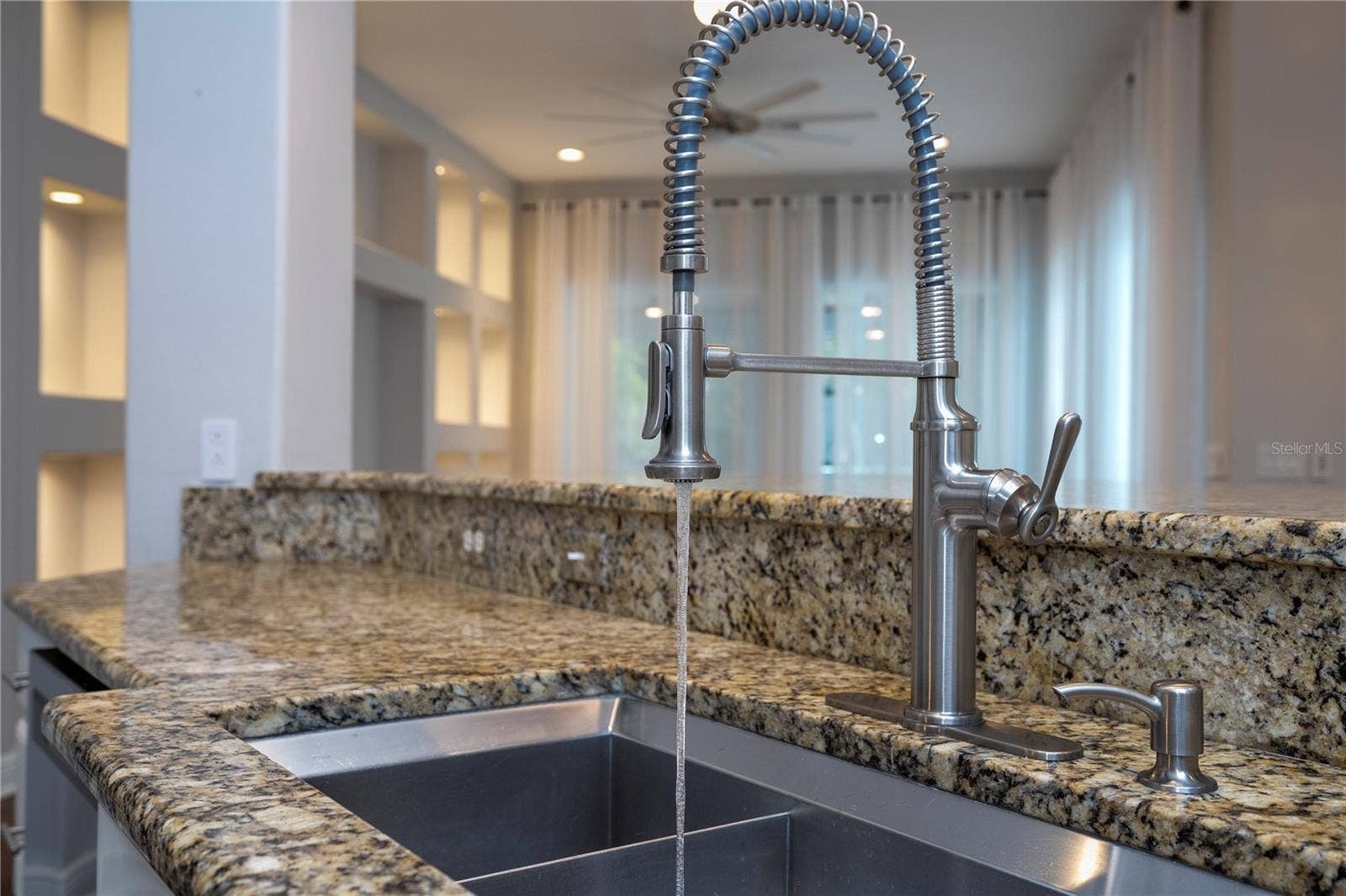 1720 LAKE ROBERTS LANDING DRIVE, Winter Garden, FL 34787 1720 LAKE ROBERTS LANDING DRIVE, Winter Garden, FL 34787