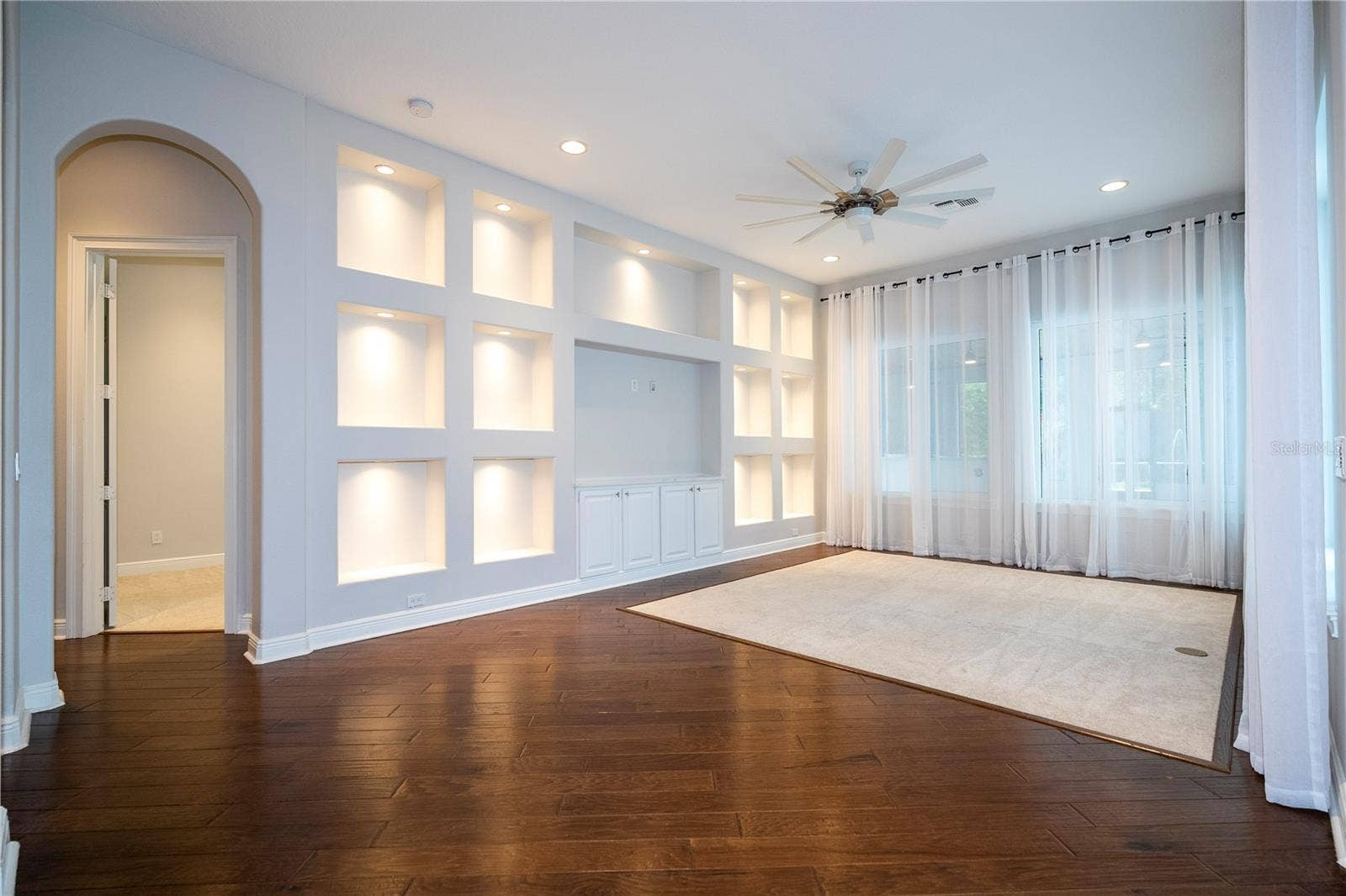 1720 LAKE ROBERTS LANDING DRIVE, Winter Garden, FL 34787 1720 LAKE ROBERTS LANDING DRIVE, Winter Garden, FL 34787