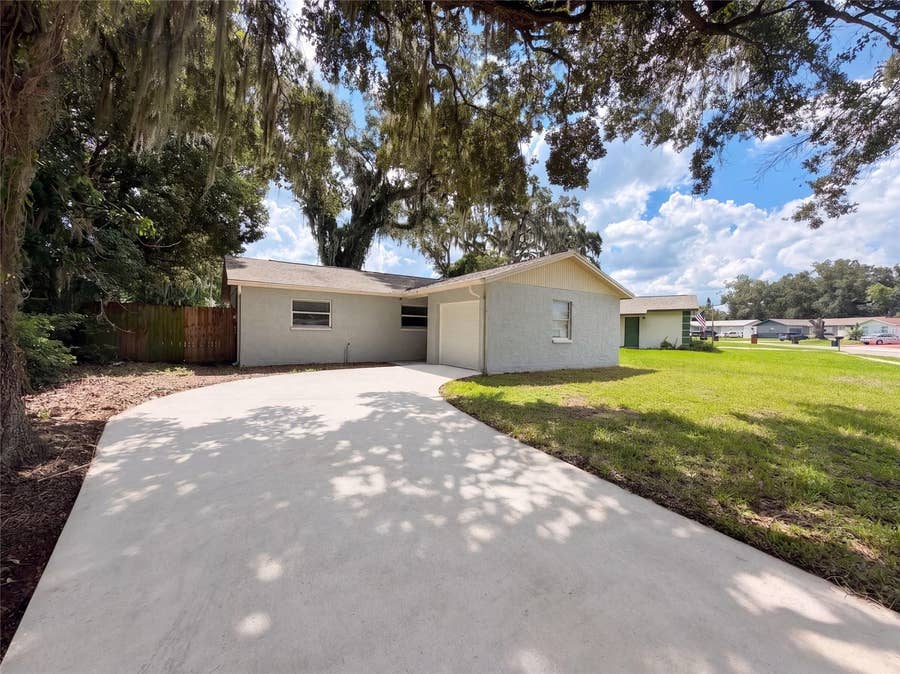 Property photo for 121 INWOOD CIRCLE, Brandon, FL