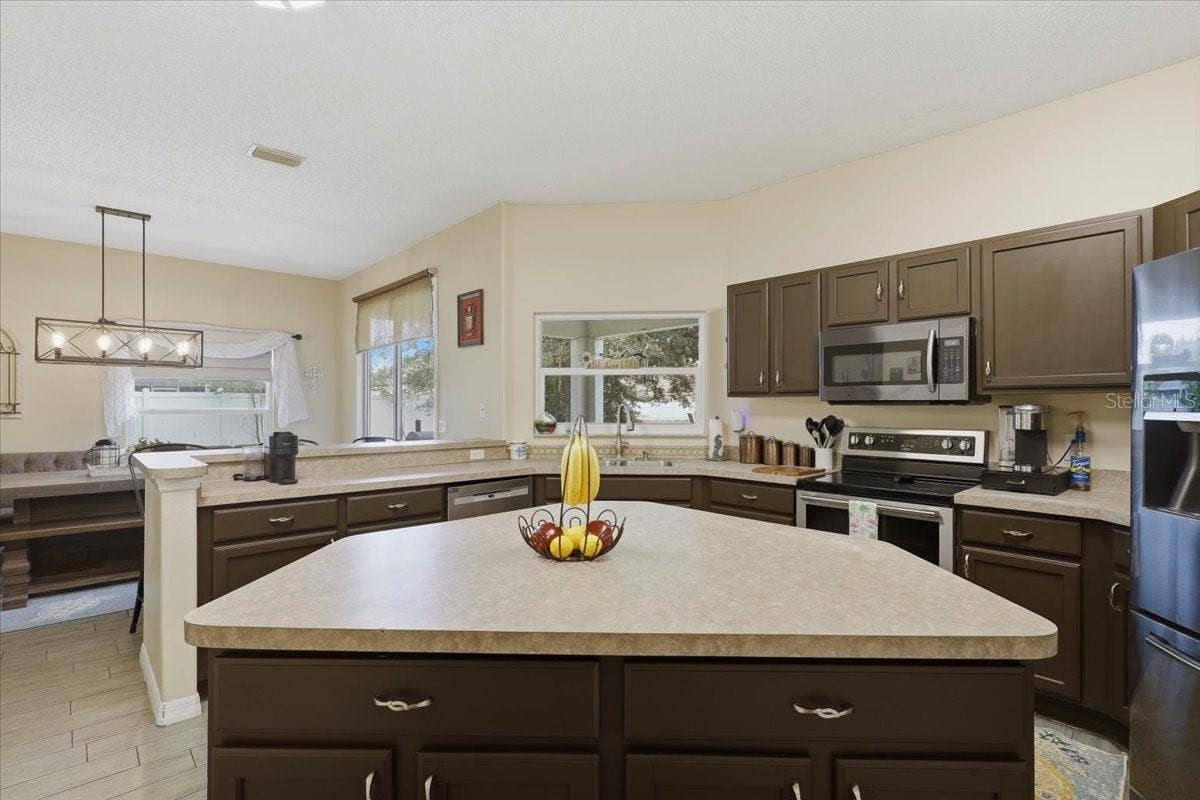 6 BIRDSEYE PLACE, Palm Coast, FL 32137 6 BIRDSEYE PLACE, Palm Coast, FL 32137