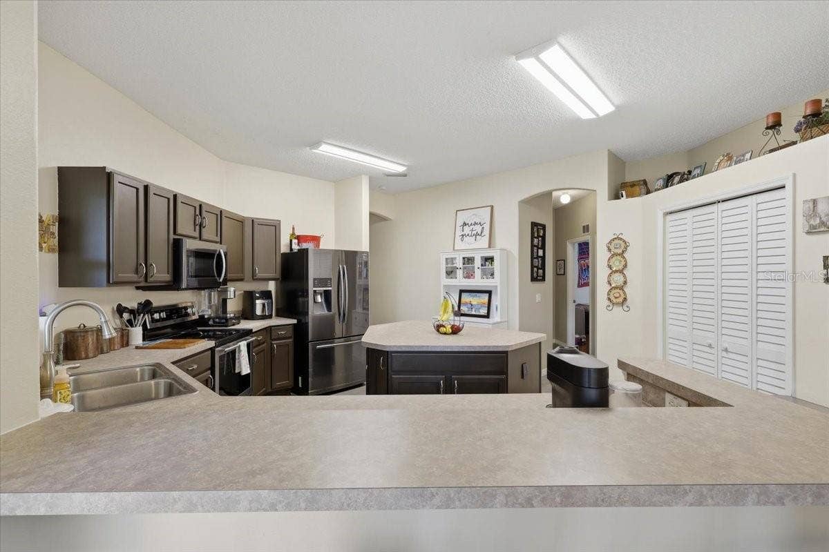6 BIRDSEYE PLACE, Palm Coast, FL 32137 6 BIRDSEYE PLACE, Palm Coast, FL 32137