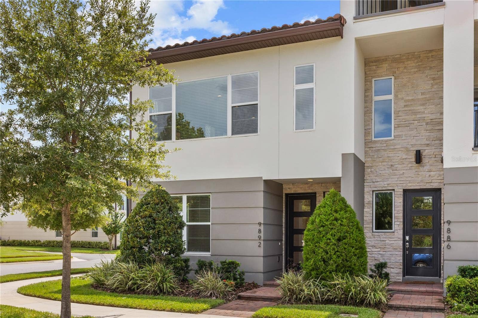 9892 BUCKLOW HILL DRIVE, Orlando, FL 32832 9892 BUCKLOW HILL DRIVE, Orlando, FL 32832