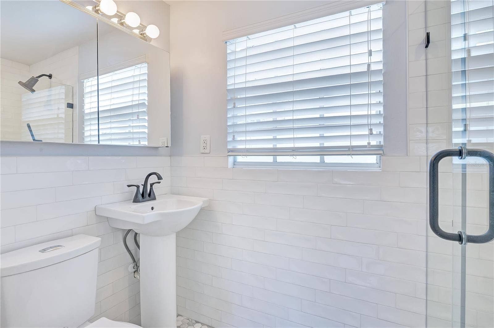 2102 HARRISON AVENUE, Orlando, FL 32804 Primary Bathroom