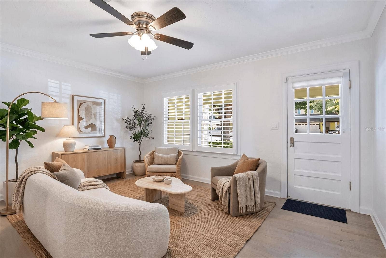 2102 HARRISON AVENUE, Orlando, FL 32804 Staged Living Room
