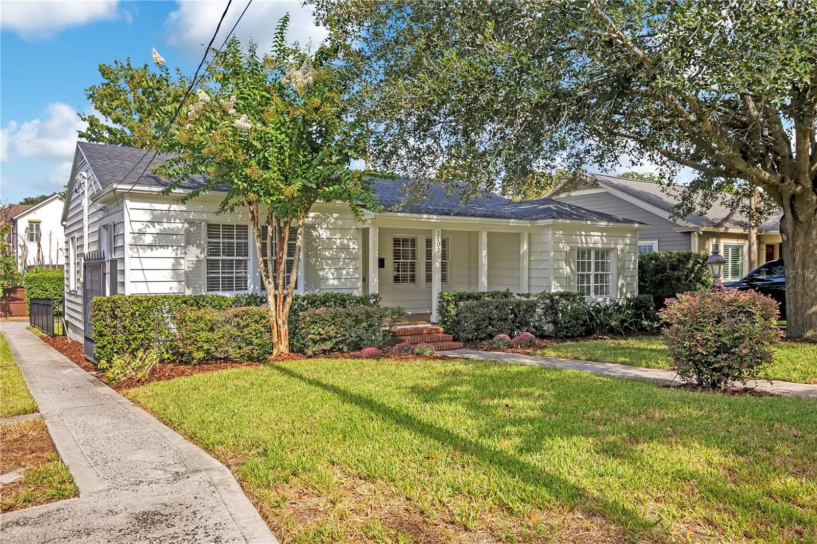 2102 HARRISON AVENUE, Orlando, FL 32804 Front of House