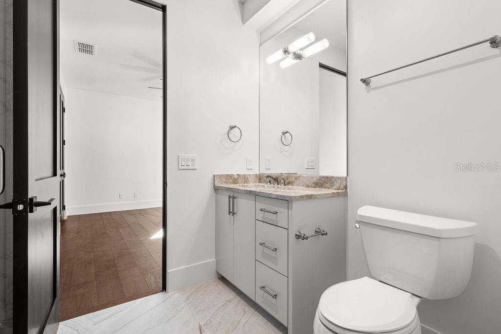 9725 CHESTNUT RIDGE DRIVE, Windermere, FL 34786 9725 CHESTNUT RIDGE DRIVE, Windermere, FL 34786