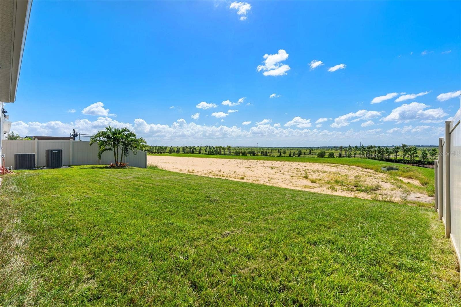 4617 GOLDEN BIRCH AVENUE, Clermont, FL 34714 No rear neighbors.