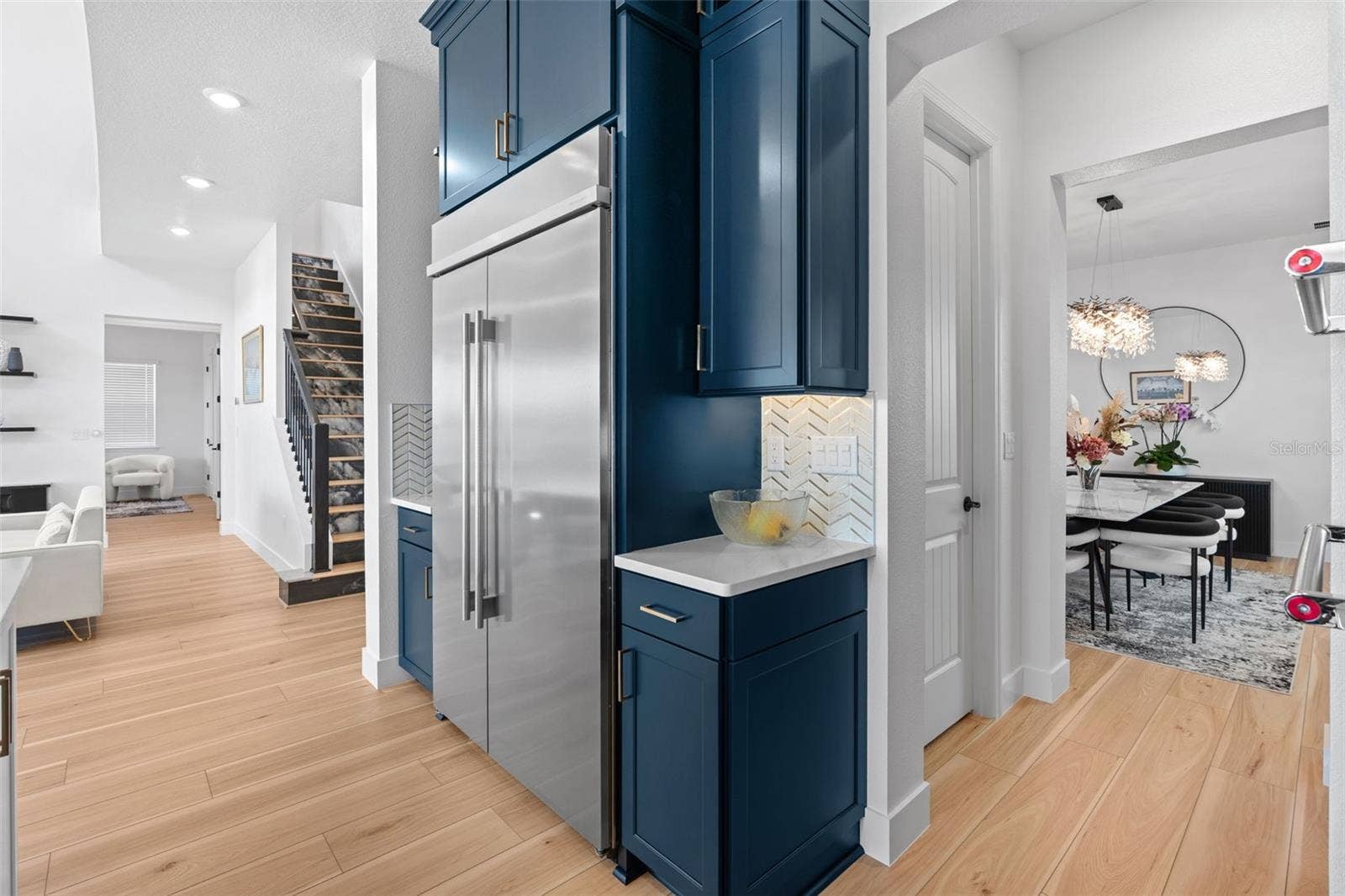 4617 GOLDEN BIRCH AVENUE, Clermont, FL 34714 Stylish cabinetry, upgraded appliances.
