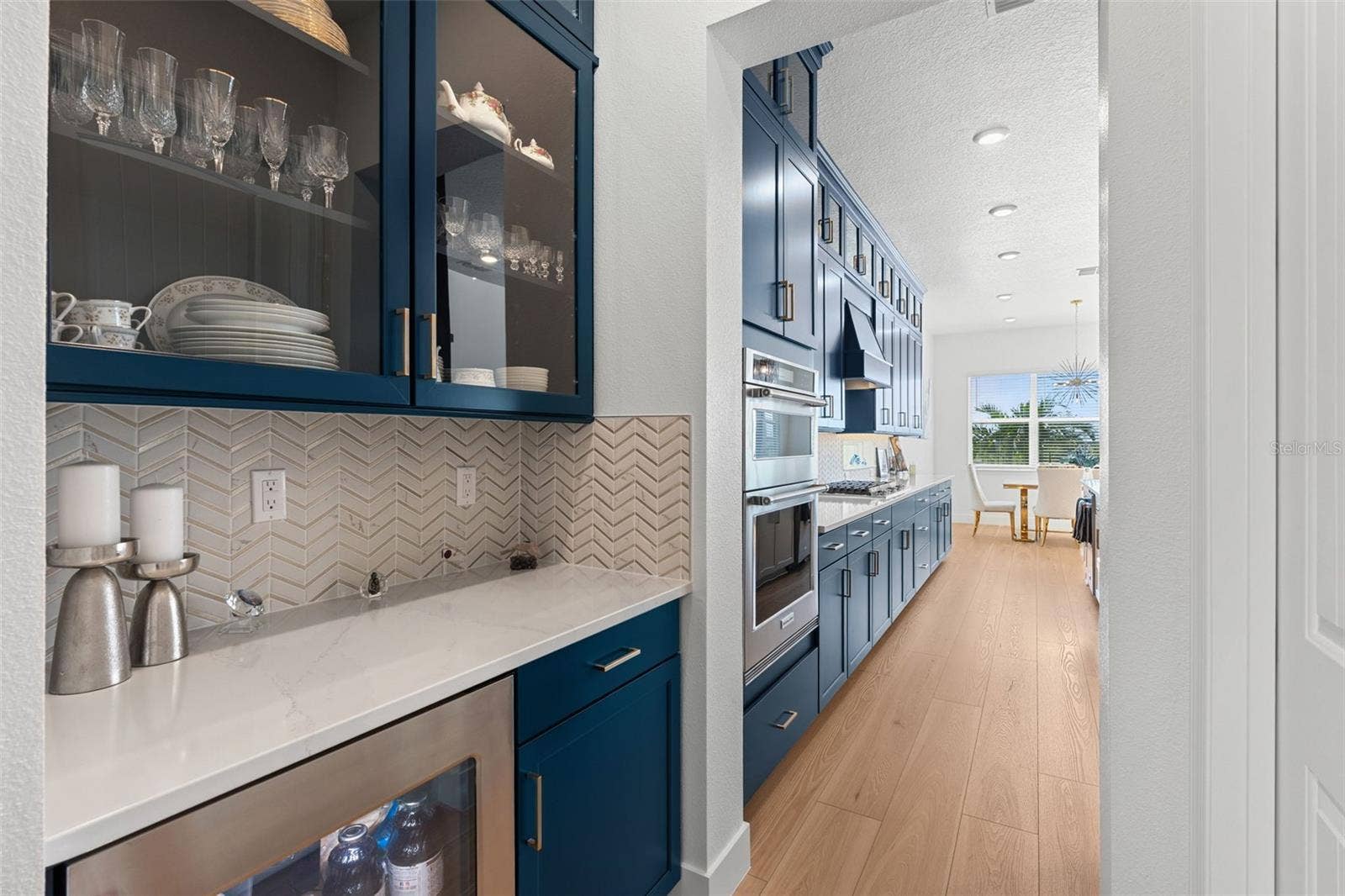 4617 GOLDEN BIRCH AVENUE, Clermont, FL 34714 Butler's Pantry.