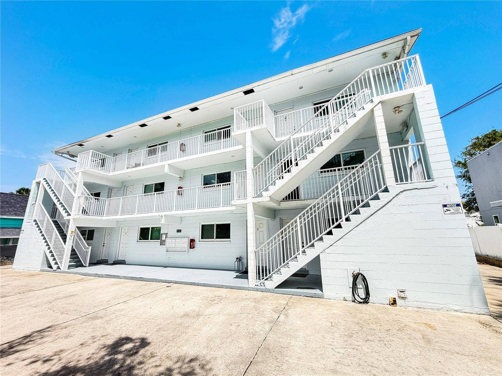 208 N HALIFAX AVENUE, Daytona Beach, FL 32118