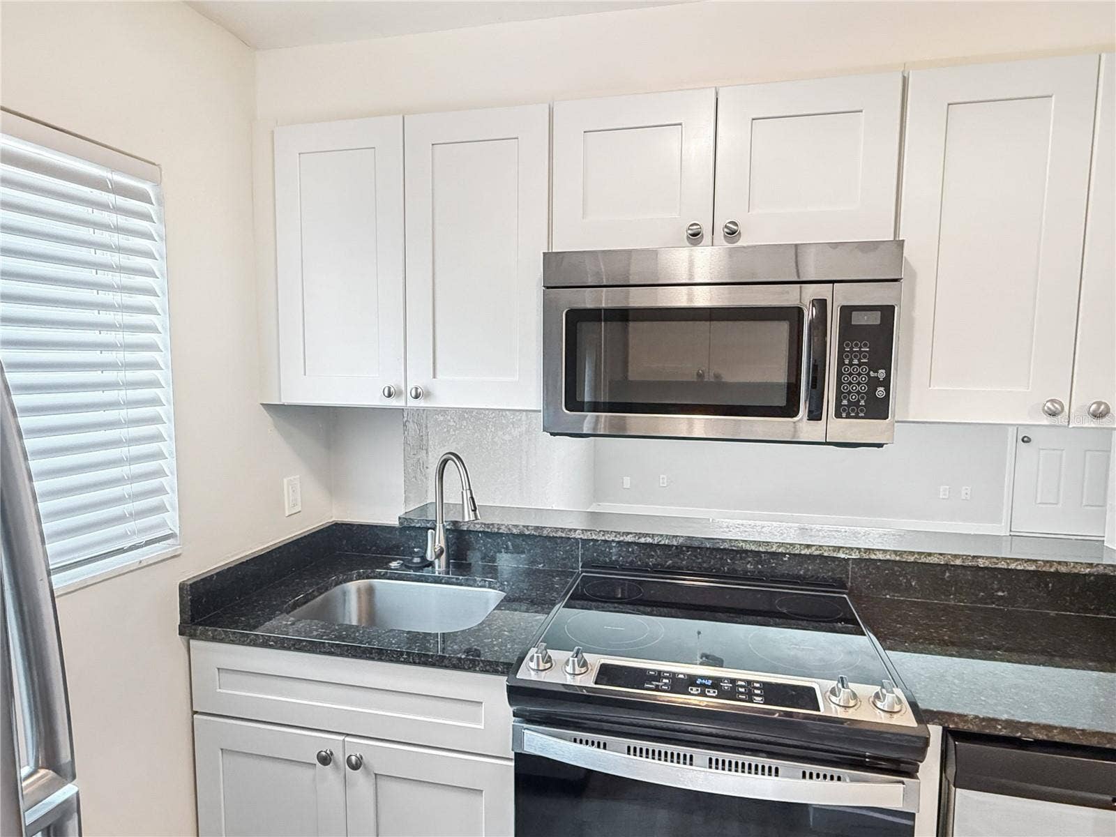 208 N HALIFAX AVENUE, Daytona Beach, FL 32118