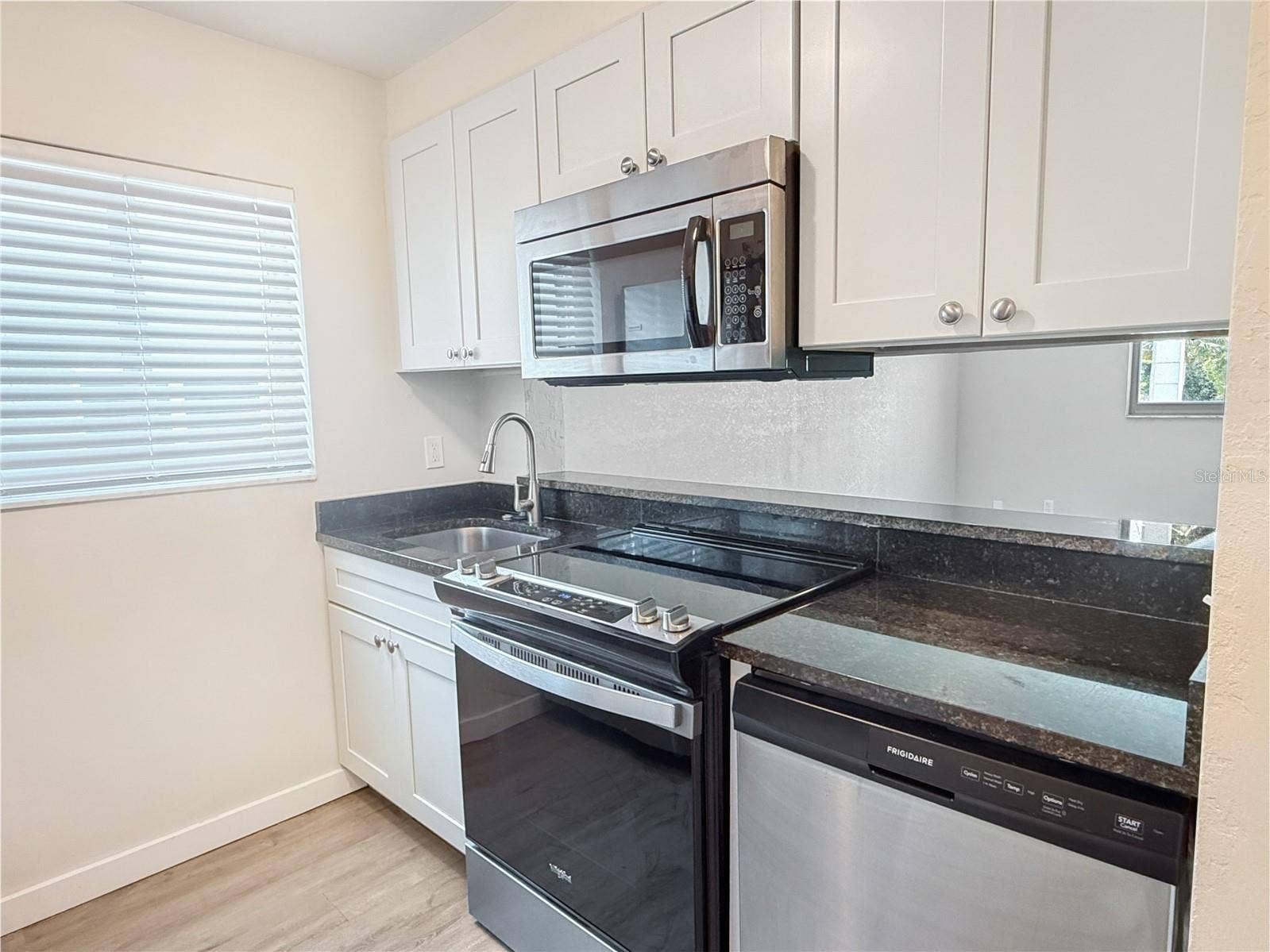 208 N HALIFAX AVENUE, Daytona Beach, FL 32118