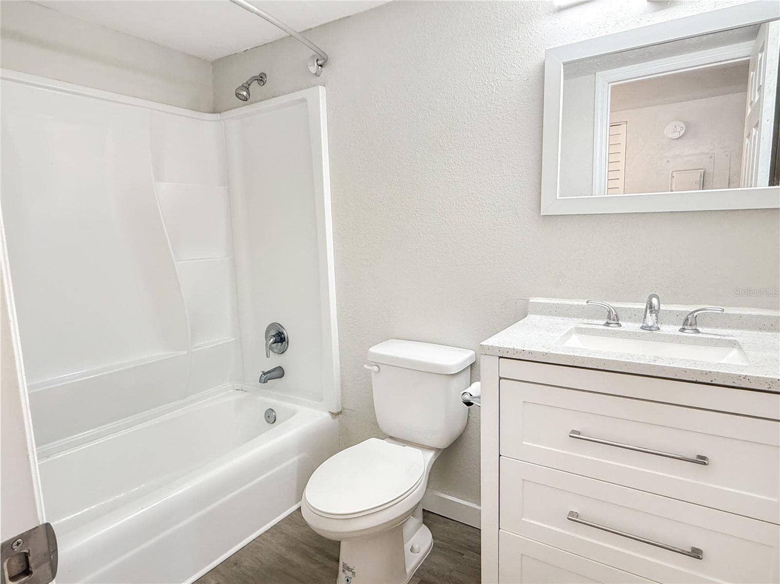 208 N HALIFAX AVENUE, Daytona Beach, FL 32118