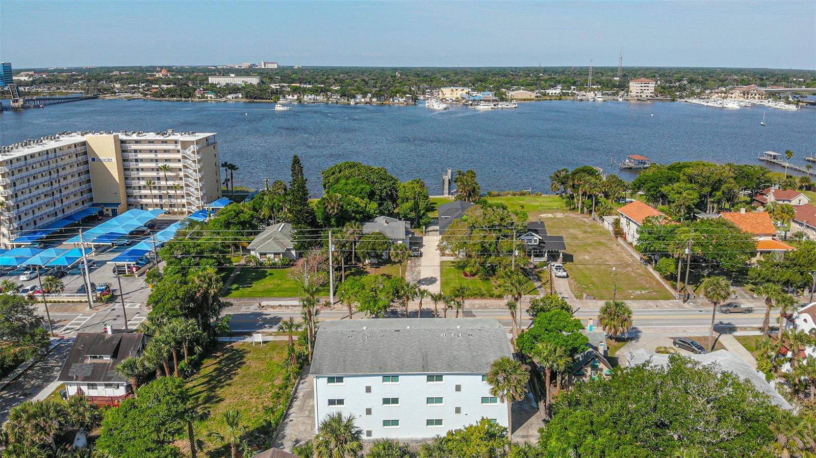 208 N HALIFAX AVENUE, Daytona Beach, FL 32118