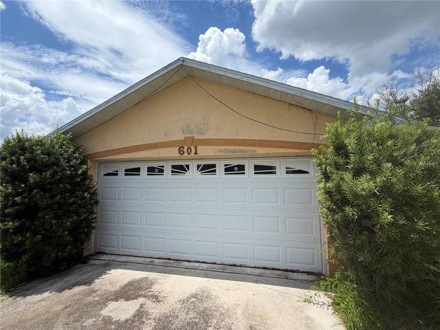 Property photo for 601 WIGGINS COURT, Plant City, FL