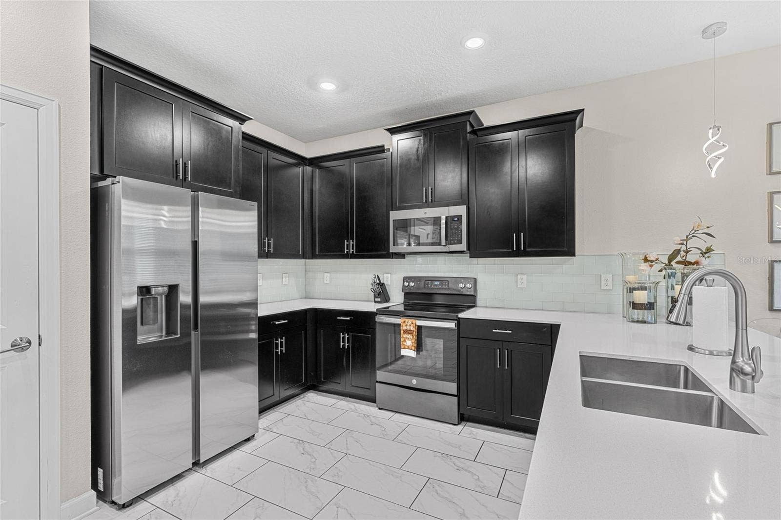 9032 SOMMERSET HILLS DRIVE, Davenport, FL 33896 9032 SOMMERSET HILLS DRIVE, Davenport, FL 33896