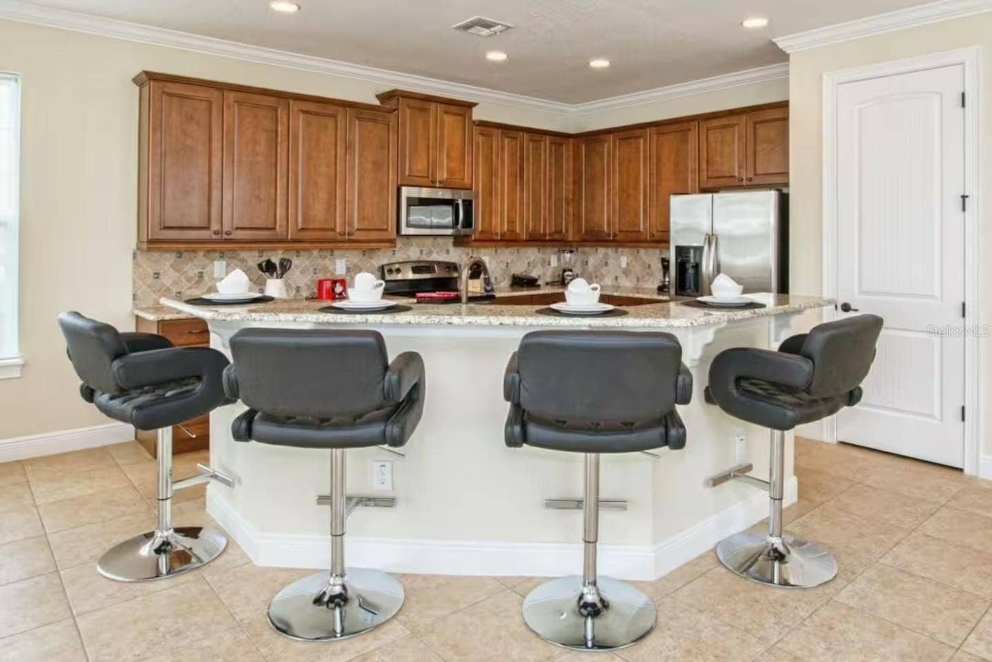 7824 LOXAHATCHEE COURT, Kissimmee, FL 34747 7824 LOXAHATCHEE COURT, Kissimmee, FL 34747
