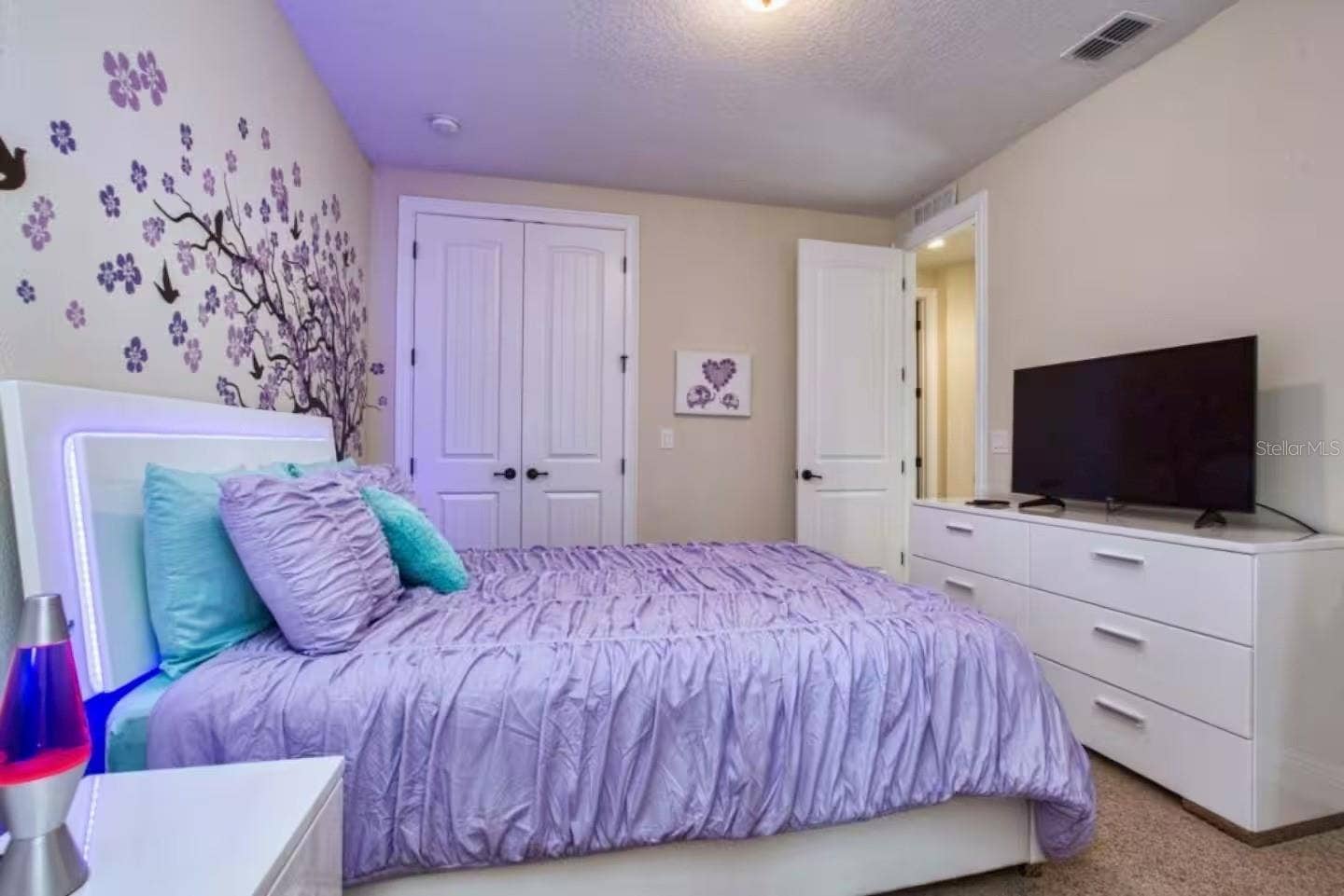 7824 LOXAHATCHEE COURT, Kissimmee, FL 34747 7824 LOXAHATCHEE COURT, Kissimmee, FL 34747
