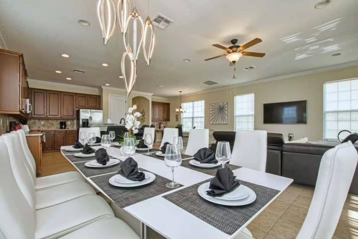 7824 LOXAHATCHEE COURT, Kissimmee, FL 34747 7824 LOXAHATCHEE COURT, Kissimmee, FL 34747