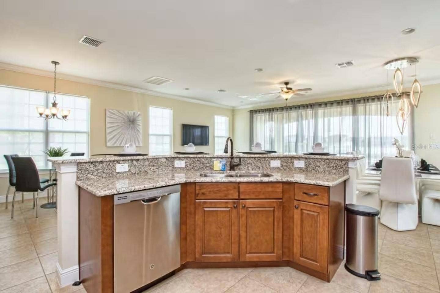 7824 LOXAHATCHEE COURT, Kissimmee, FL 34747 7824 LOXAHATCHEE COURT, Kissimmee, FL 34747