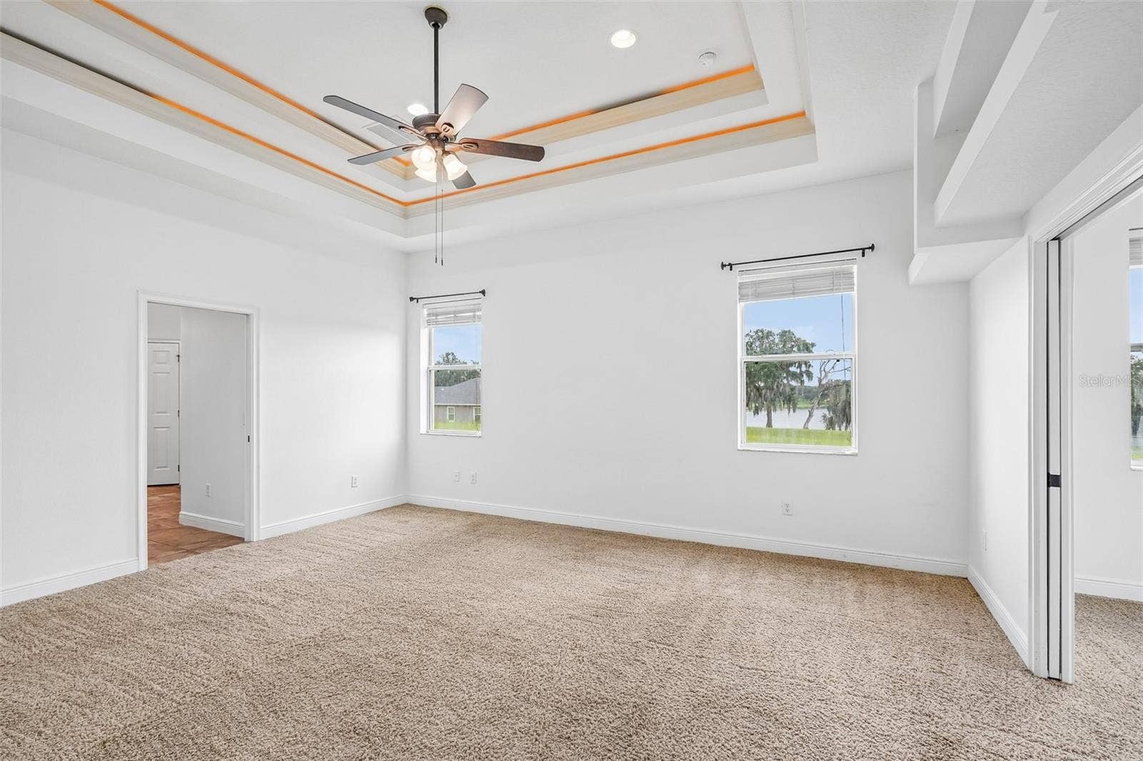 1113 MYRTLE BREEZES CT, Fruitland Park, FL 34731 Master bedroom entry point
