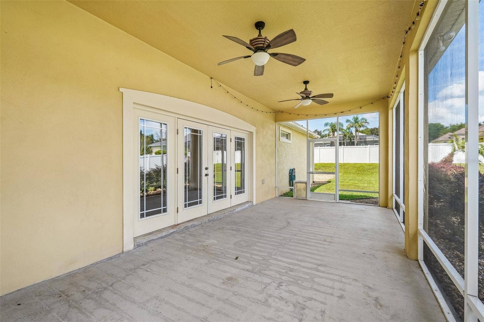 1113 MYRTLE BREEZES CT, Fruitland Park, FL 34731 Lenai