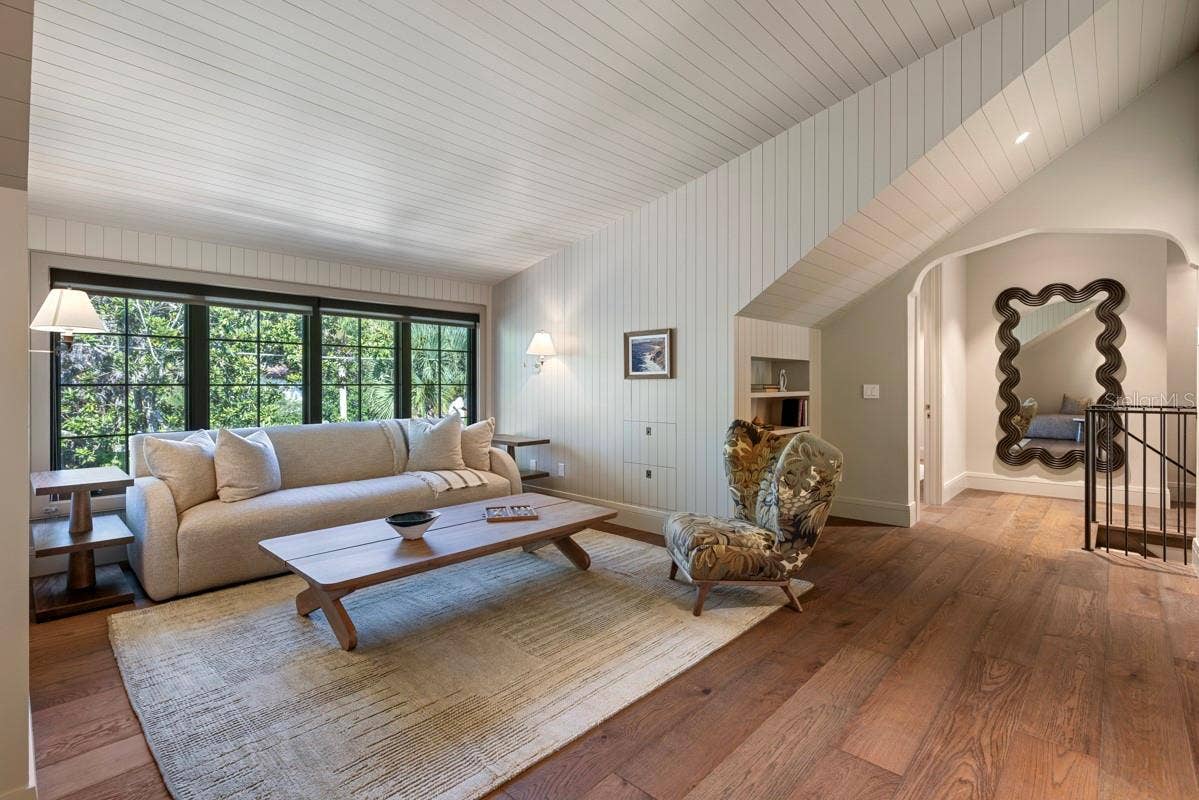 702 VIA BELLA, Winter Park, FL 32789 Loft