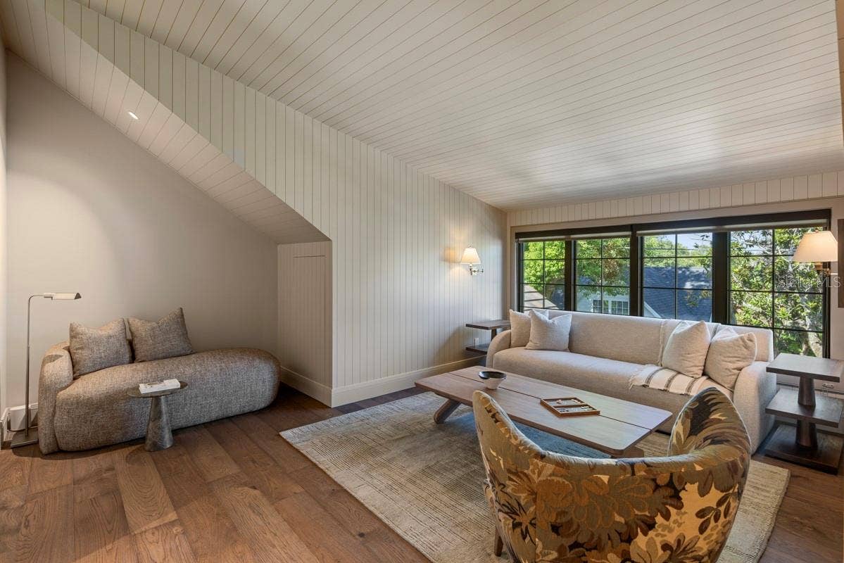 702 VIA BELLA, Winter Park, FL 32789 Loft