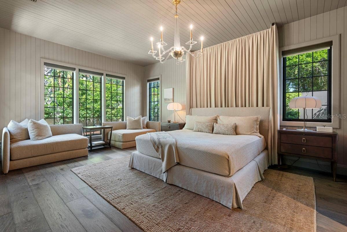 702 VIA BELLA, Winter Park, FL 32789 Primary Suite