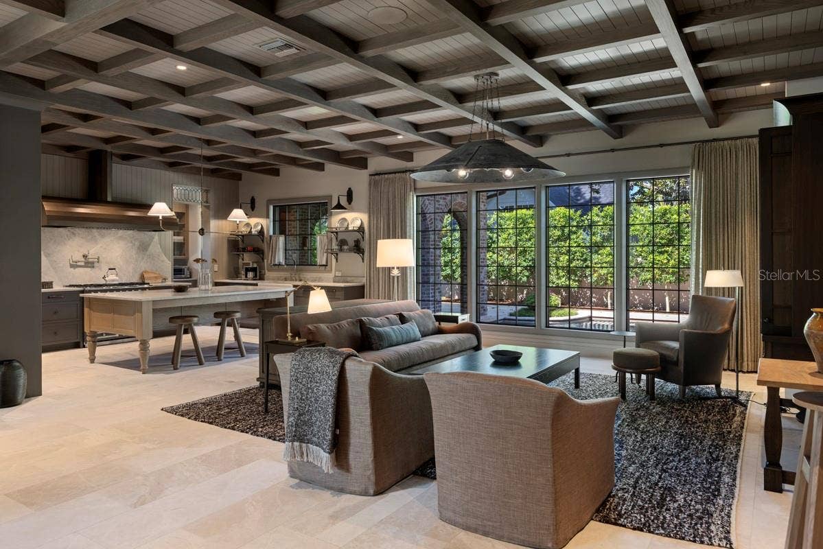 702 VIA BELLA, Winter Park, FL 32789 Great Room/Kitchen