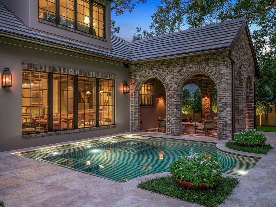 702 VIA BELLA, Winter Park, FL 32789 Pool/Lanai