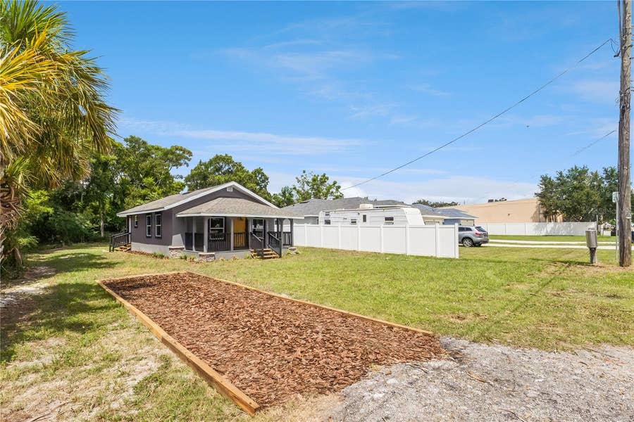 Property photo for 512 BENNETT STREET, Auburndale, FL