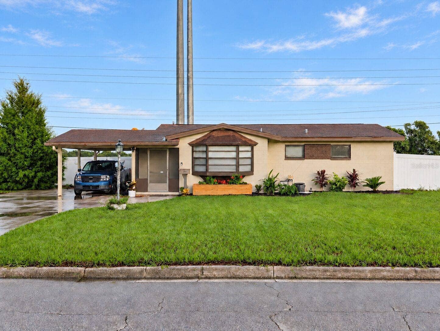 801 BROCKWAY AVENUE, Orlando, FL 32807 Welcome to 801 Brockway Avenue.