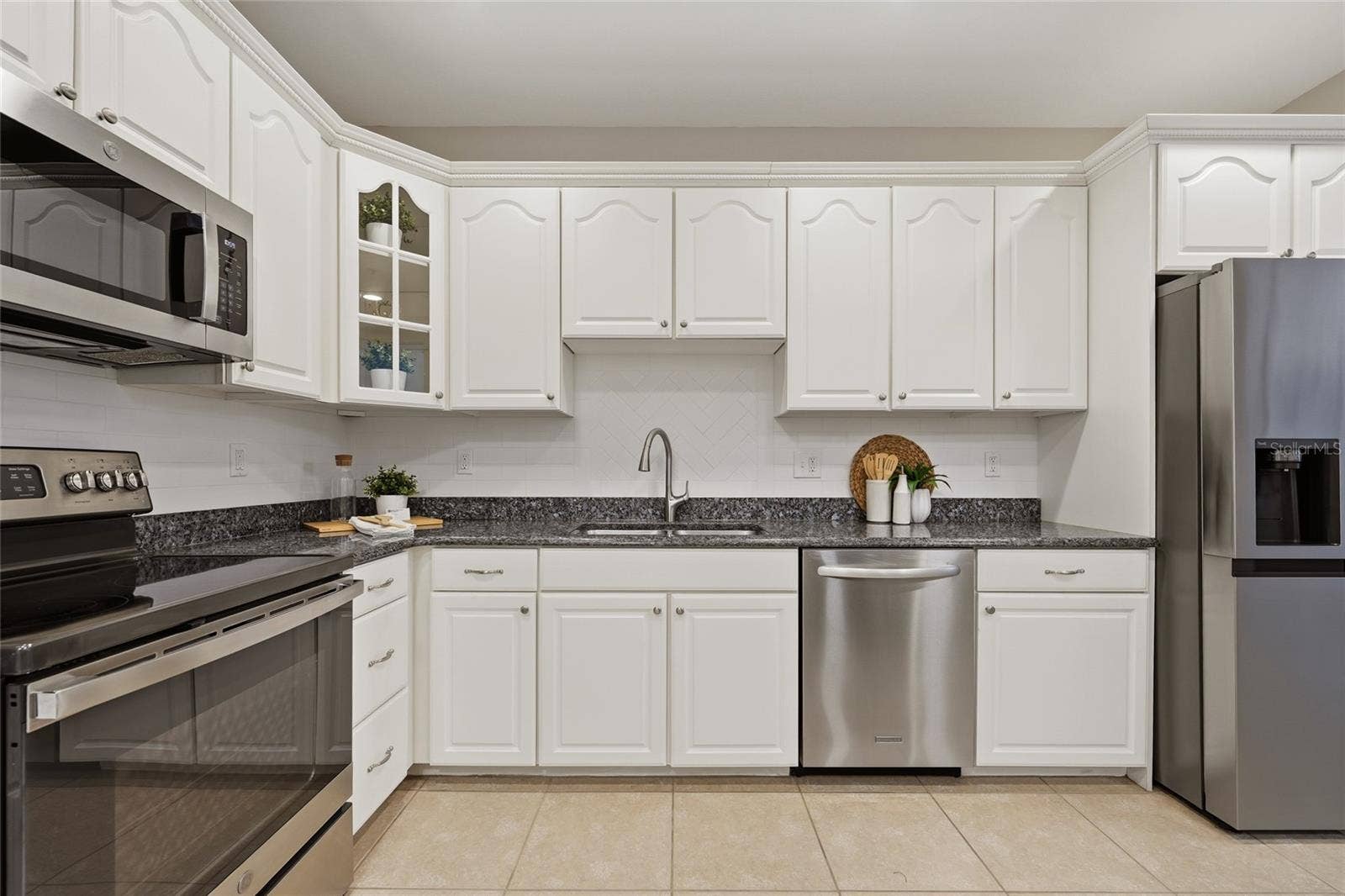 1674 LAKEMONT AVENUE, #101, Orlando, FL 32814