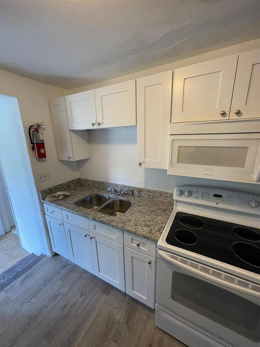 1142 BERKSHIRE ROAD, Daytona Beach, FL 32117