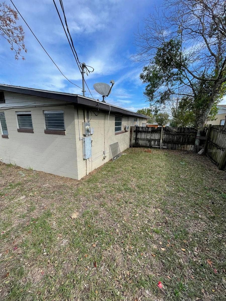 1142 BERKSHIRE ROAD, Daytona Beach, FL 32117