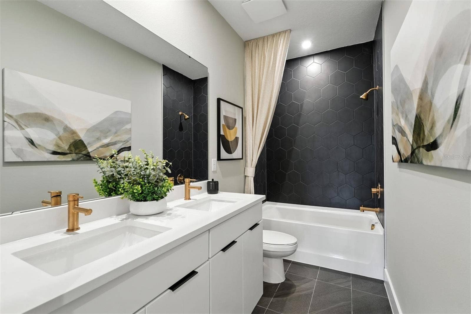 1907 SEAWALL WAY, Celebration, FL 34747 Island Village Anastasia Model Bathroom 2