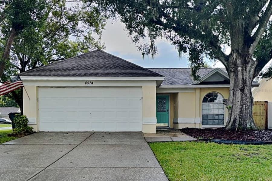 Property photo for Valrico, FL