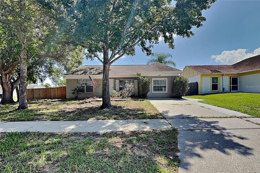 Property photo for Valrico, FL