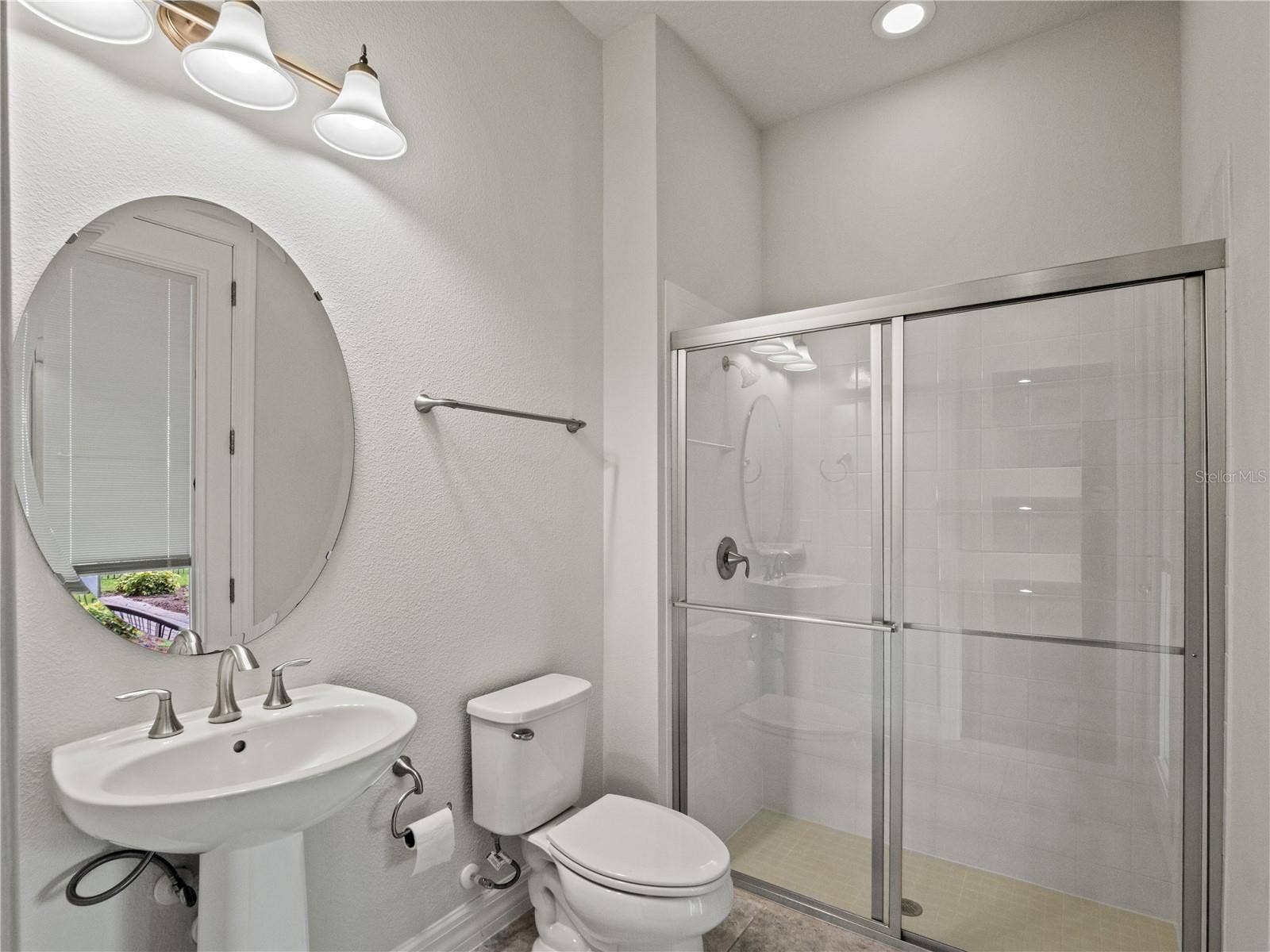 11244 LEMON LAKE, Orlando, FL 32836 Full Bath with Lanai Access
