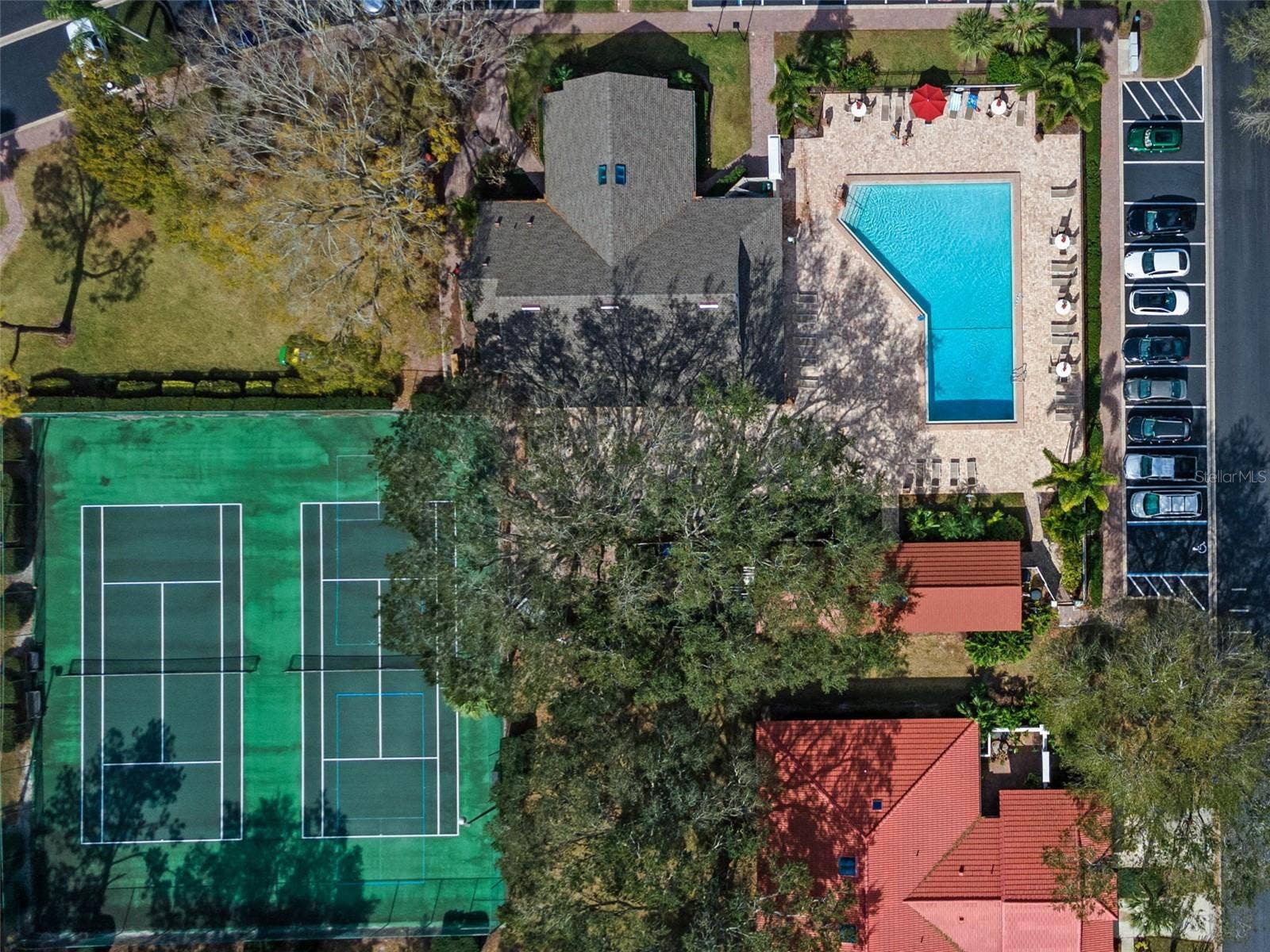 8370 SANDPOINT BLVD, Orlando, FL 32819 Community amenities