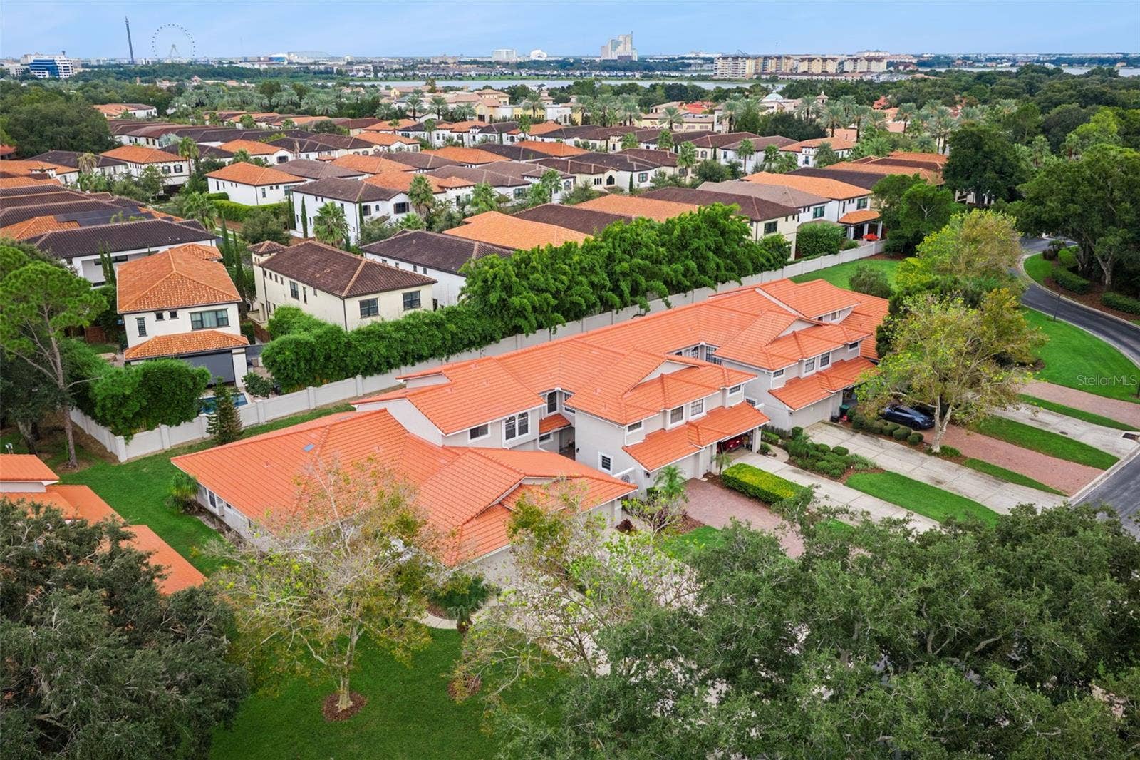 8370 SANDPOINT BLVD, Orlando, FL 32819 Prime Location in Orlando