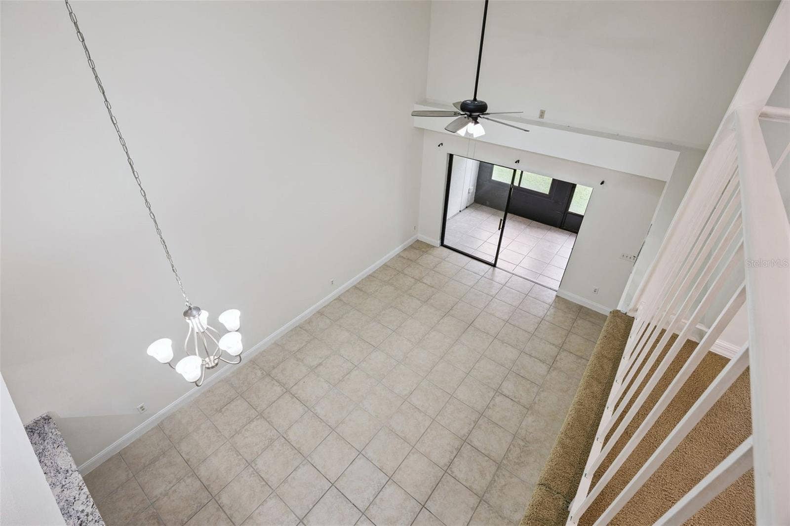 8370 SANDPOINT BLVD, Orlando, FL 32819 High ceilings