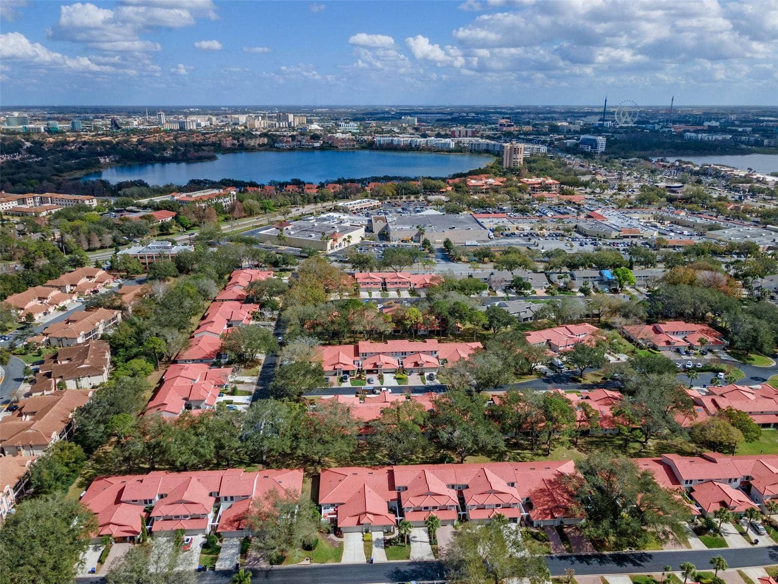 8370 SANDPOINT BLVD, Orlando, FL 32819 Prime Location in Orlando