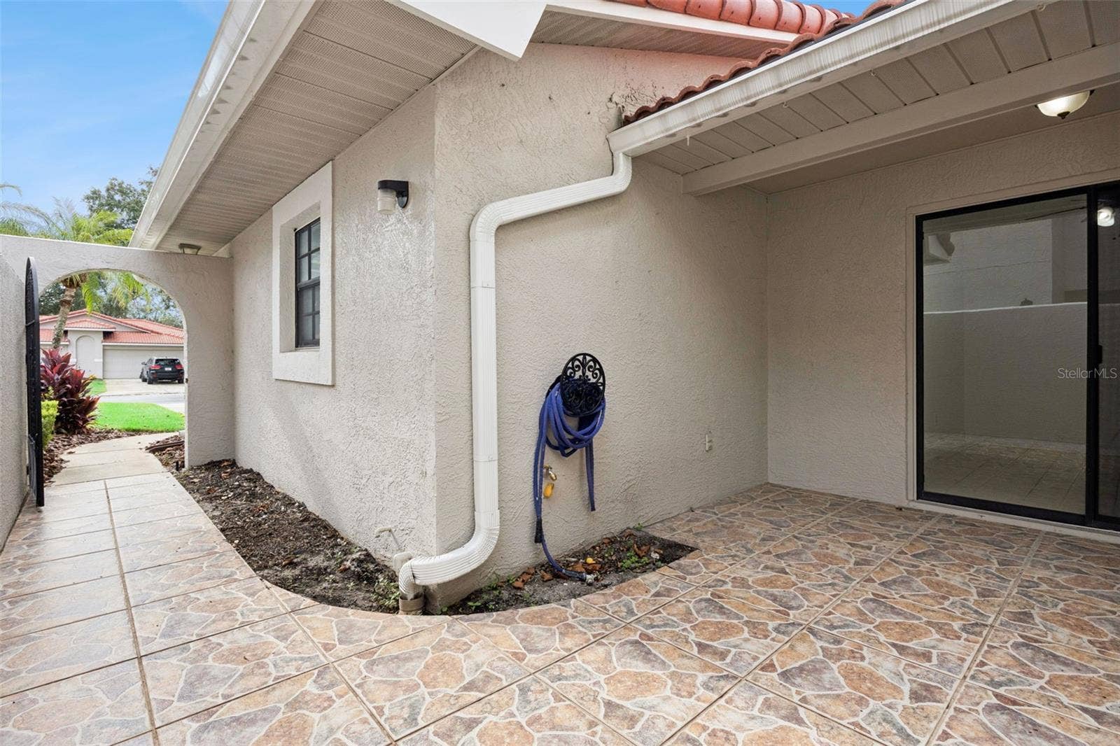 8370 SANDPOINT BLVD, Orlando, FL 32819 Private entryway