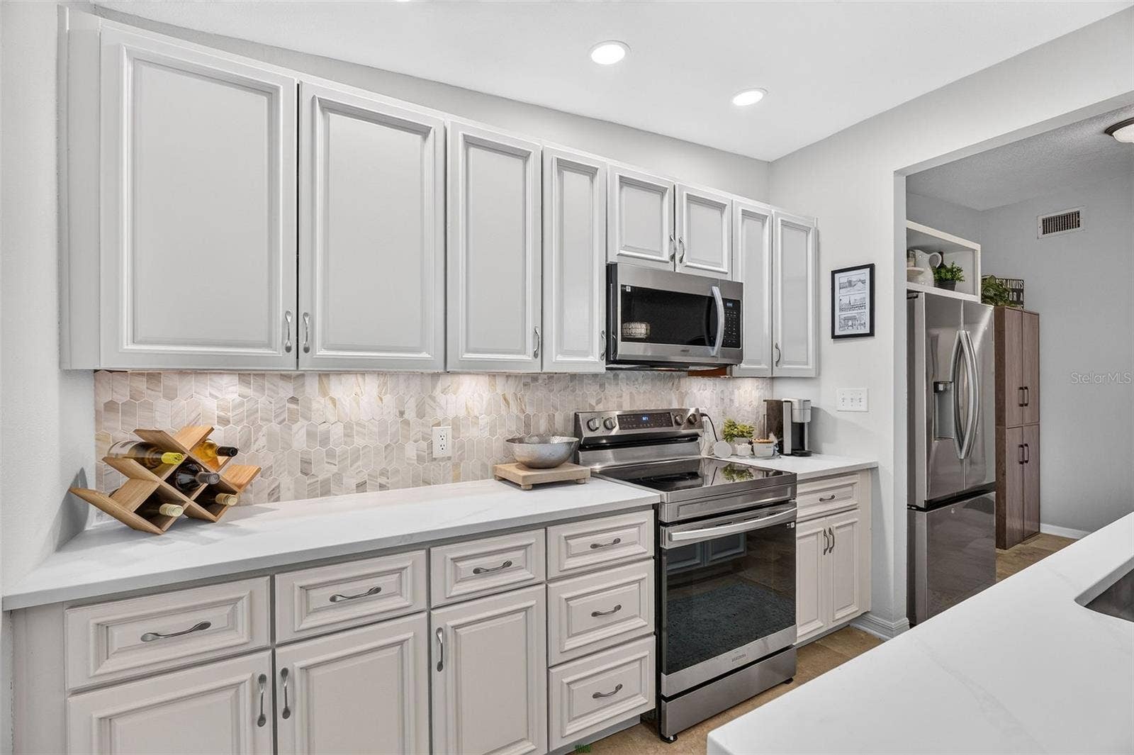 2260 COLDSTREAM DRIVE, Winter Park, FL 32792 Quartz counter tops, new appliances