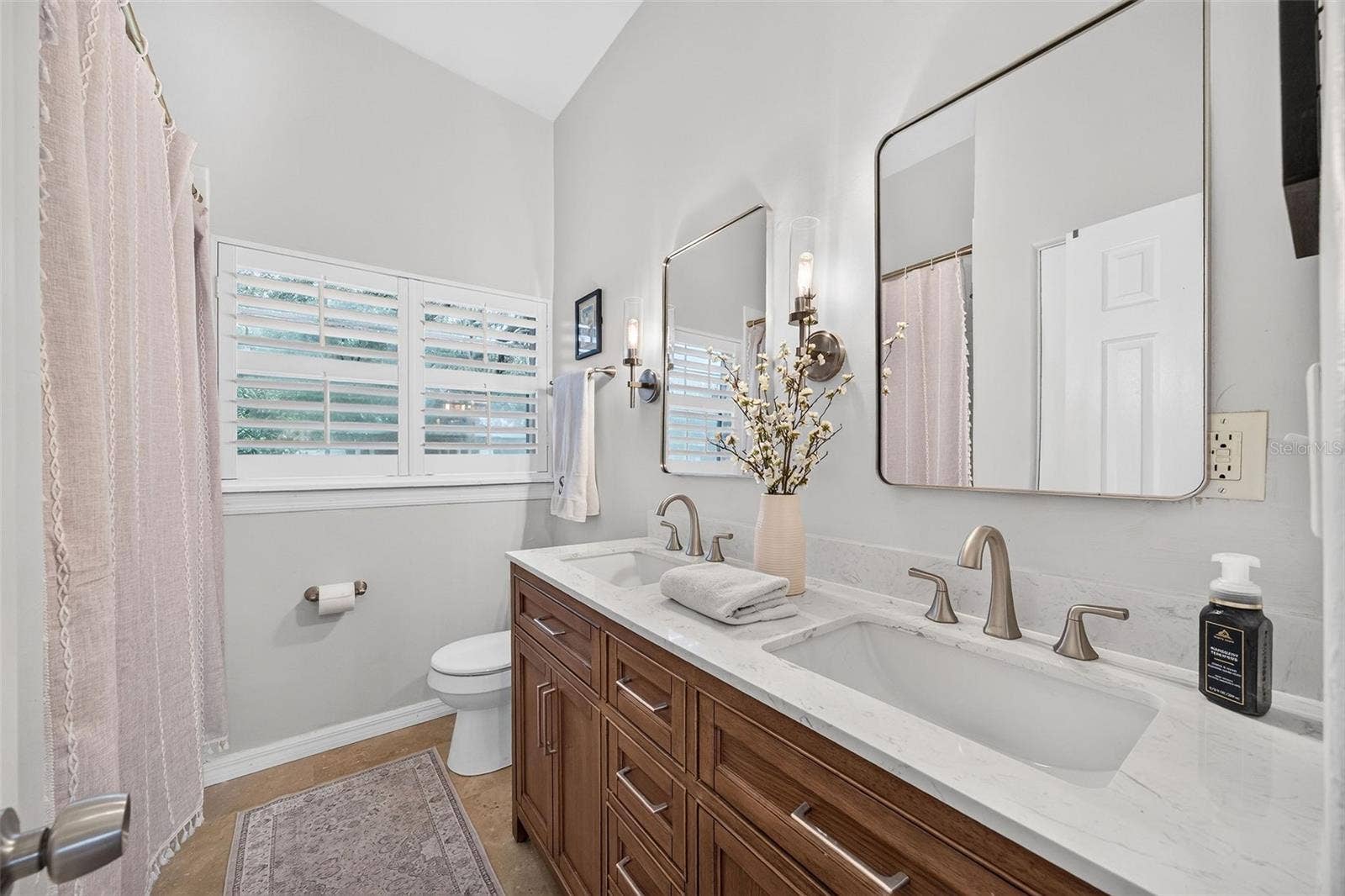 2260 COLDSTREAM DRIVE, Winter Park, FL 32792 Renovated full hall bath with double sink vanity